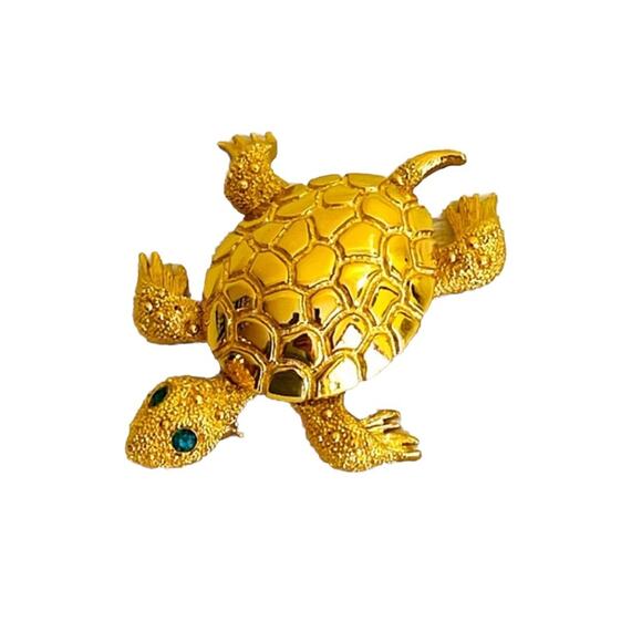 Vtg MONET Gold Tone Turtle Green Rhinestone Eyes Brooch Pin Tortoise - Picture 1 of 10
